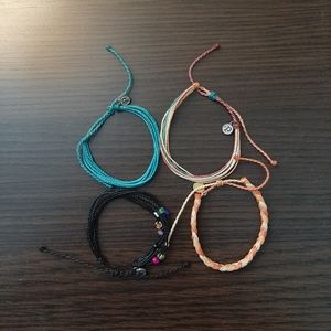 Pura Vida Black Bracelet